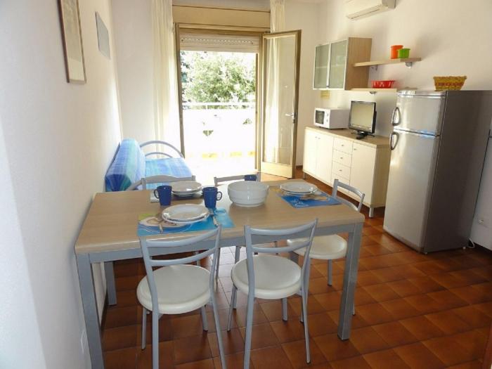 Bright flat in Bibione-Beahost