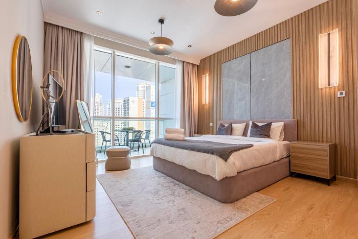 Luxury 1BR Apartment at JBR Walk, Sea & Dubai Eye Views