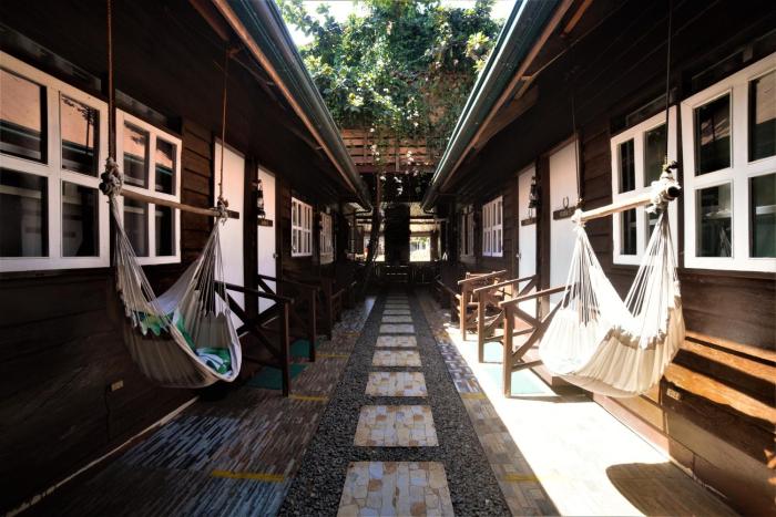 D Barn Hostel Panglao