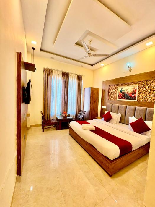 Hotel WoodLark Zirakpur Chandigarh # Managed by Sidham Group