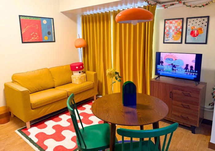 The Retrograde at The Crestmont