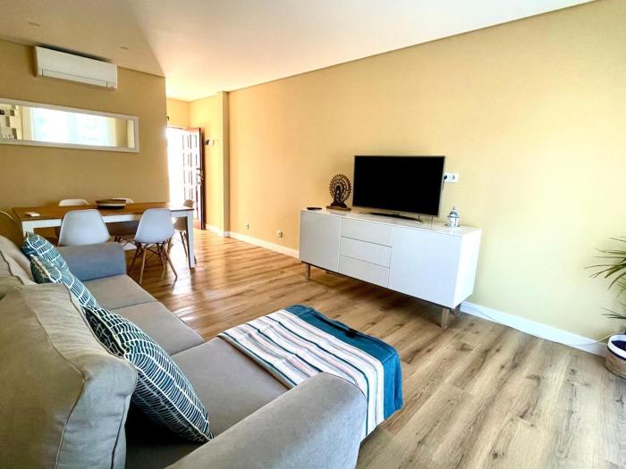 Zarla Home - 2-bedroom apartment - 500 meters from the beach