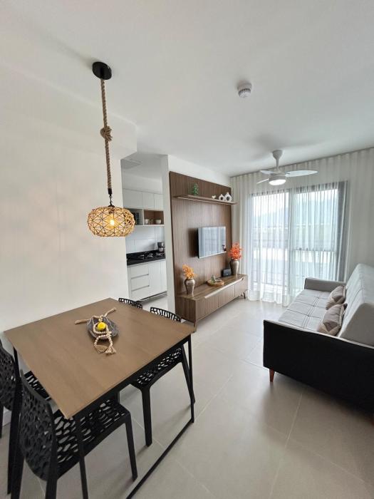 Apartamento mobiliado, com piscina e estacionamento na Barra da Tijuca