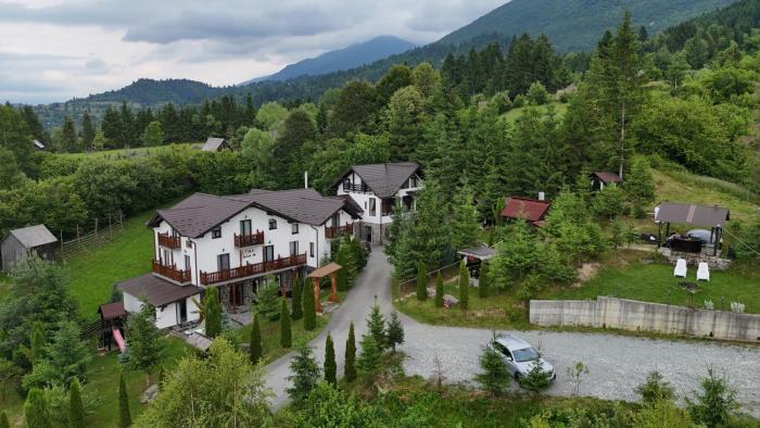 Vila Alpina- Jacuzzi și Ciubăr