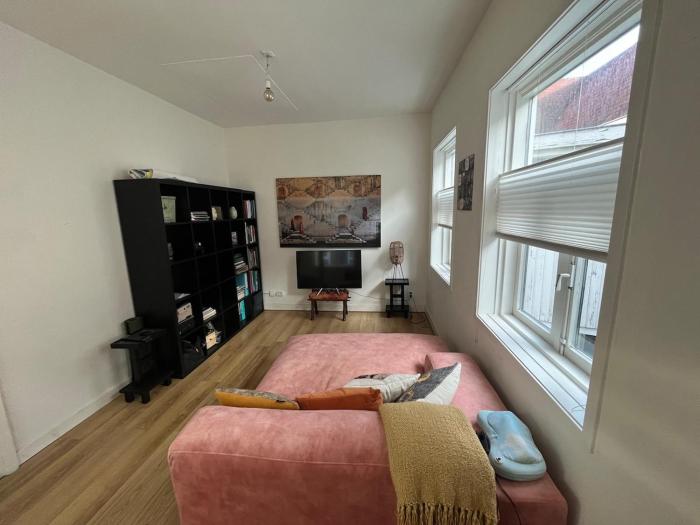 Cute cottage house in the city centre with terrace