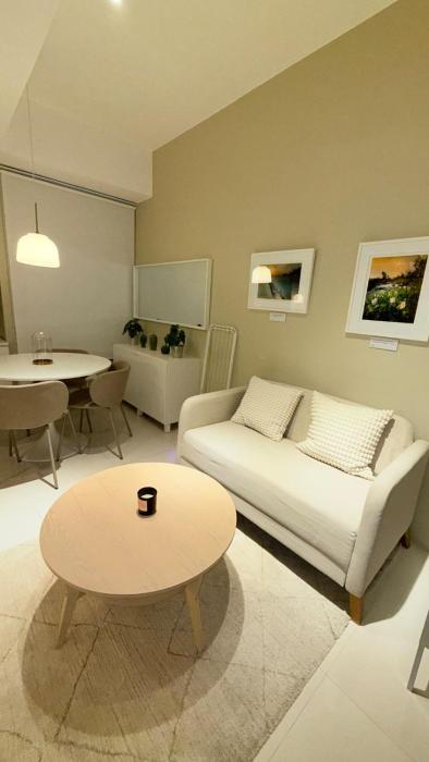 Best Value-Beautiful 1BR in the Heart of Makati w WiFi, washer-dryer, pool & gym
