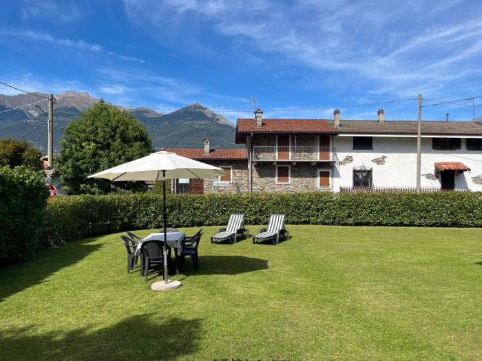 House with large garden, 2 bedrooms, 2 bathrooms, Colico