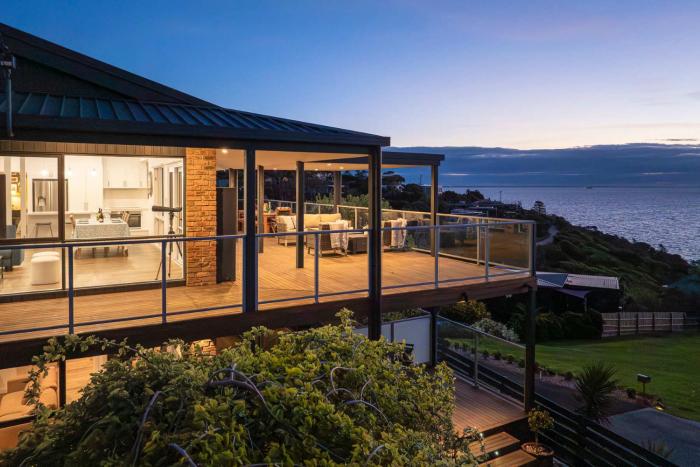 Marthas Maison Heated Spa & Unbeatable Bay Views