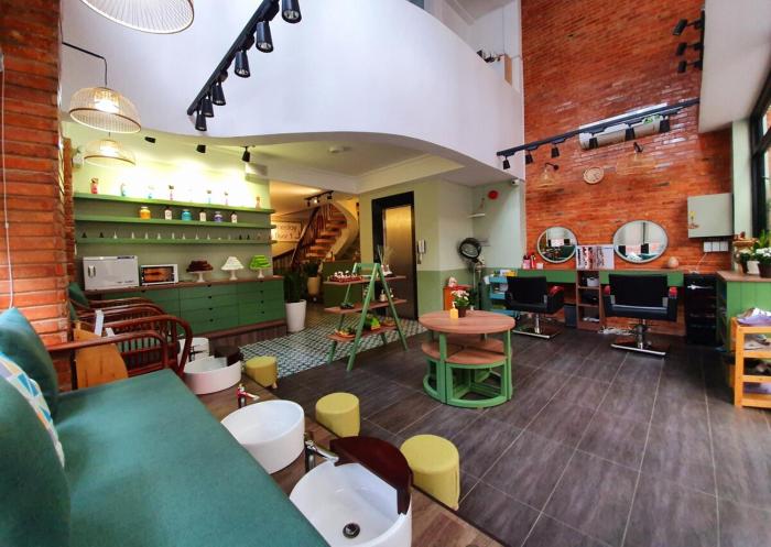 Room 2-Beautiful Studio w Rooftop & balcony