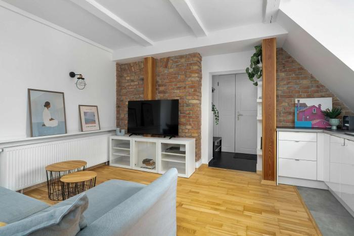 Charming Apartment in a Perfect Location Suitable for 4 People by Noclegi Renters