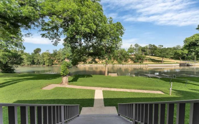 Shangrila - peaceful getaway on Lake McQueeney