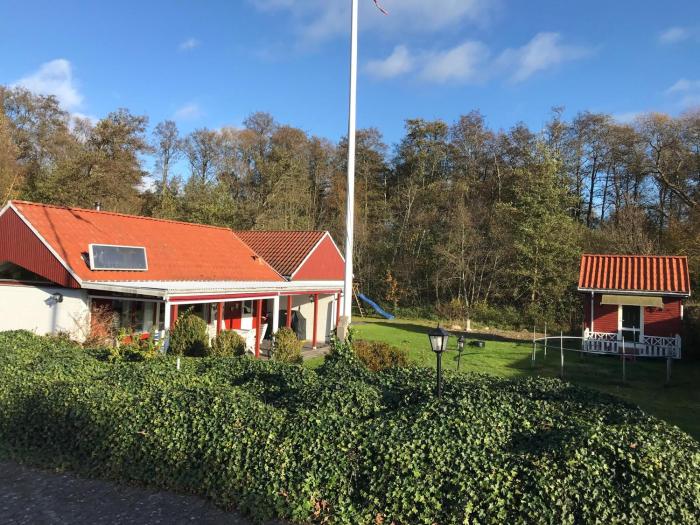 Amazing Home In Knebel With 3 Bedrooms And Wifi