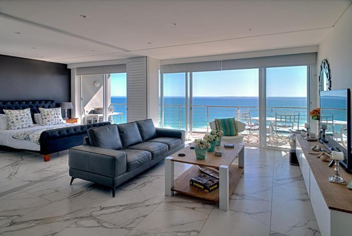 Horizon Bay 1302 Loadshedding Free APT by HMH