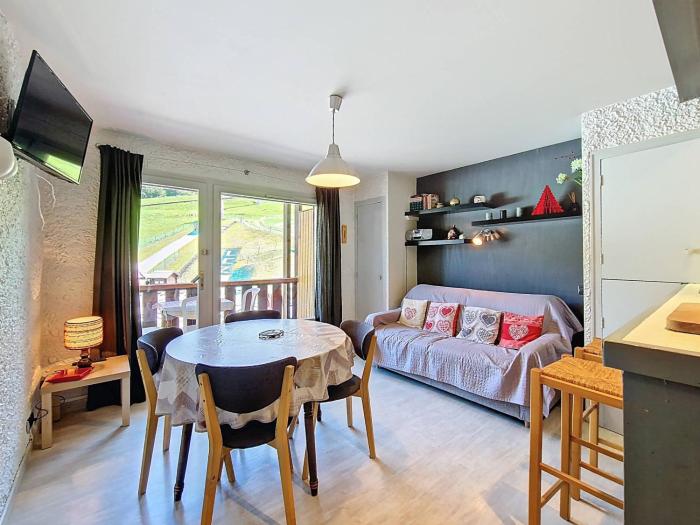 La Clusaz, Apt 6 pers, centre avec Wifi - FR-1-818-33