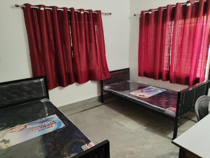 Urban Ladies Hostel at Chinar Park