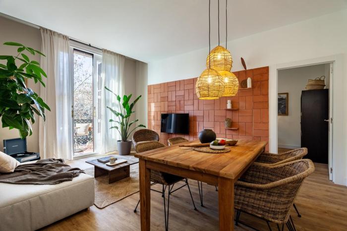 Timor - 2 bedrooms and balcony in Eixample Dreta