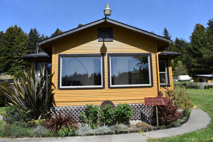Farmhouse Cabin in the Redwoods