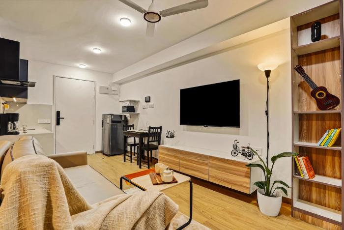 Orchid 001Airport view55 TVCoffee maker