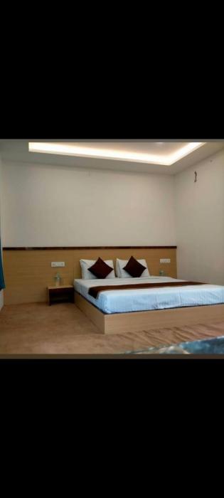 Hotel kamal hans palace