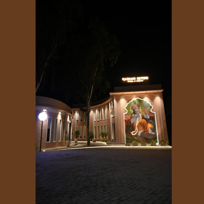 Kadamb Kuteer Vrindavan