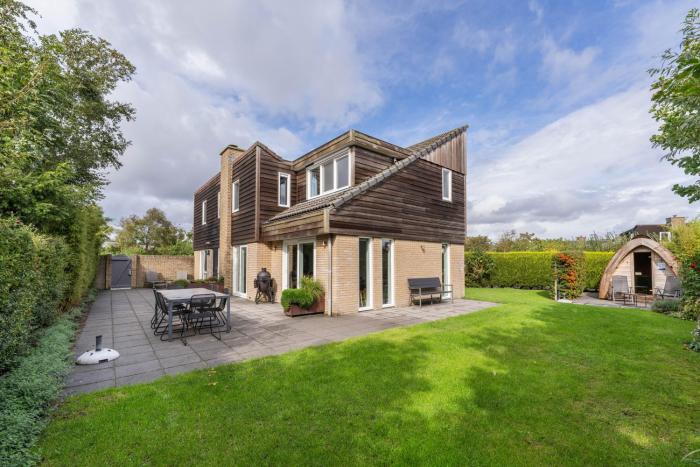 Luxe vrijstaande recreatiewoning met tuinsauna