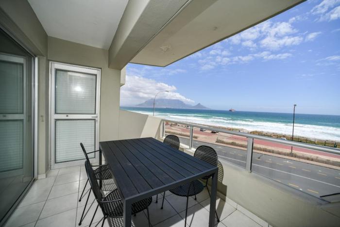 Seaside Living on Kite Beach, Blouberg Sea Spray A204