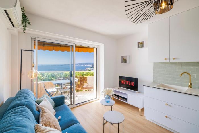 Nice Renting - CARNOT - Escape to French Riviera Terrace with Sea View