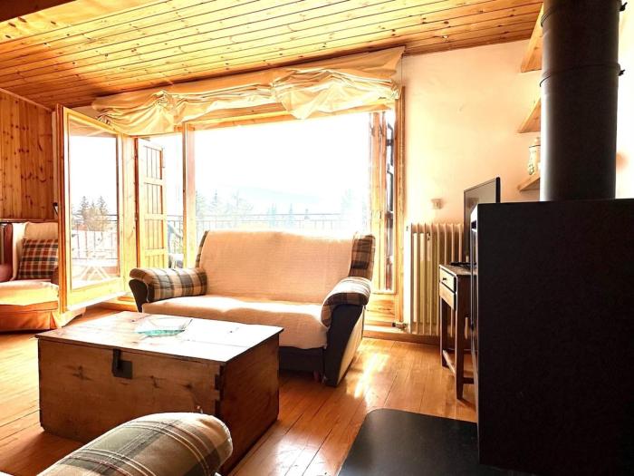 Marmota, Ático en Llívia, jardín comunitario con piscina y pista de tenis