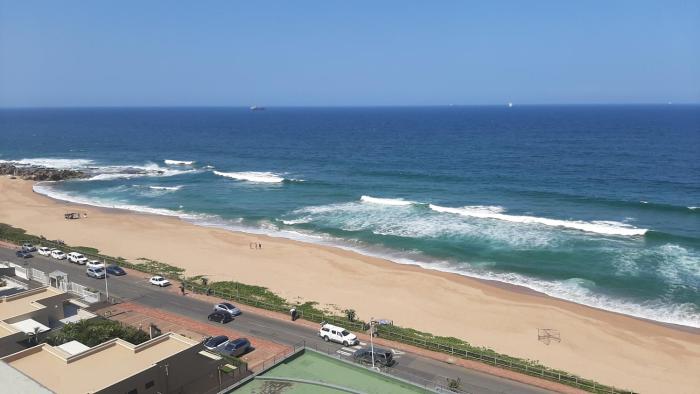 30 Degrees Strictly Family Luxury Penthouse with Sea & Sky views, Umdloti Beachfront