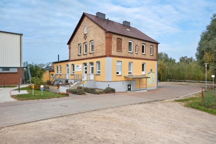 Peenecamp Neukalen, Campingplatz