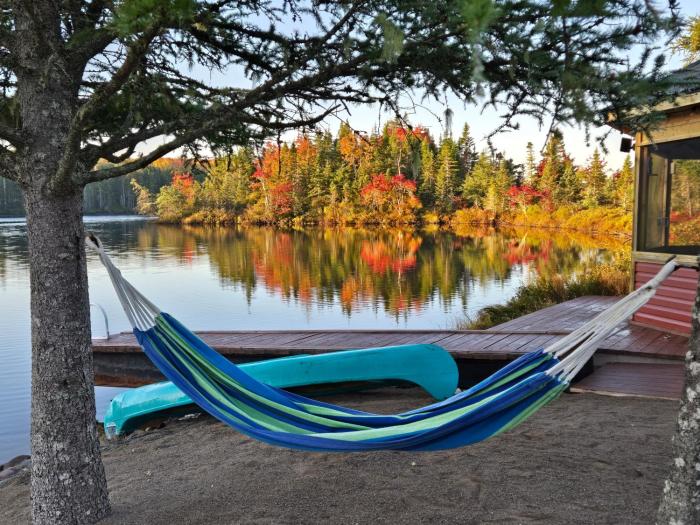 Fiddlers Lake Escape