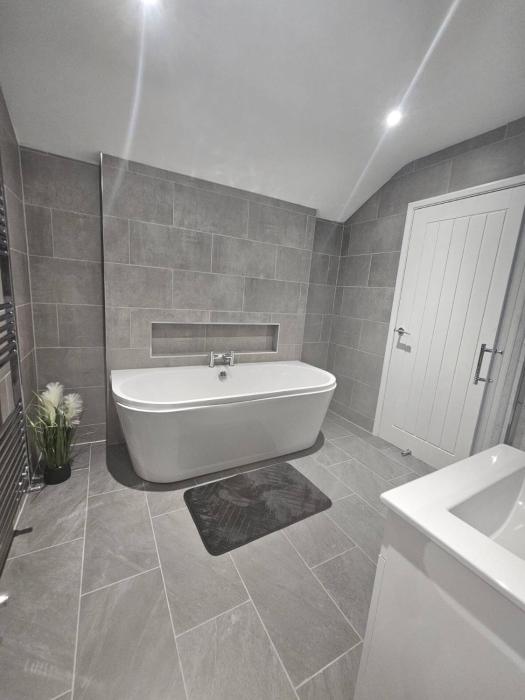 Spacious House wParking