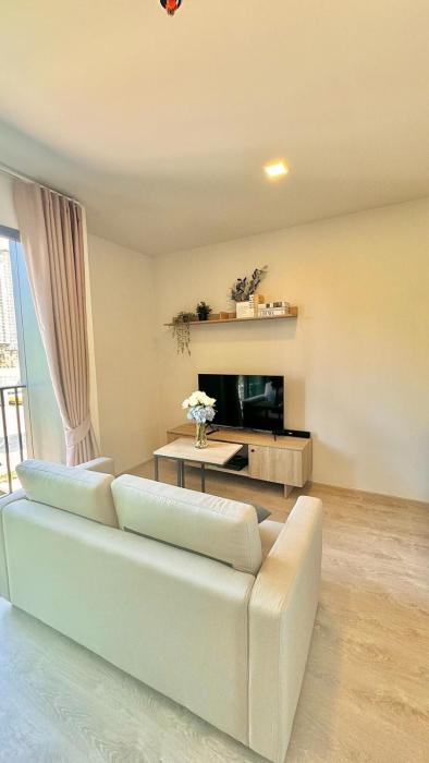 Modern 2 Bedroom Condo - The Base Height