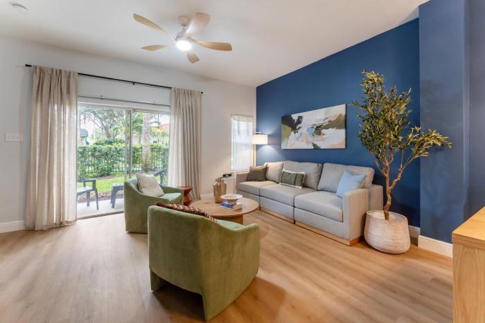 Family Townhouse 10 Min to Parks with Themed Room