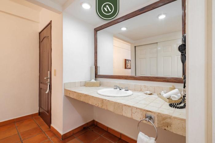 Amazing 1 BR Condo - Terrace - Pool - Romantic Zone