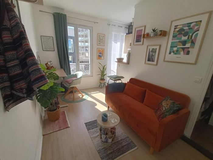 Nice apartment close to Paris