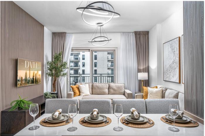 DVH Luxe Retreats 1BR Yas Island near Ferrari World & Mall