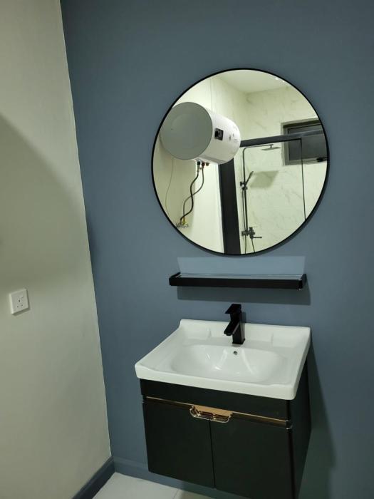 1 bed 9 mins walk from beach