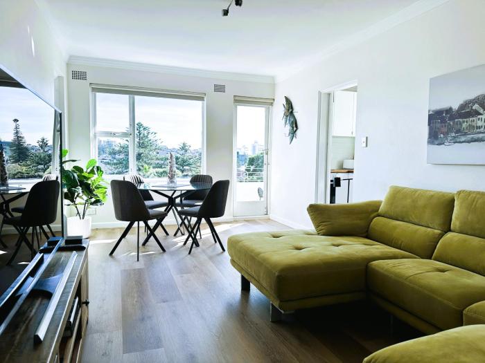 Harbour Views Walk to Surf Harbour Beaches & Wharf