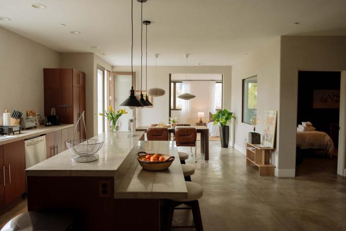 Dreamy Mid-Century Modern Pad