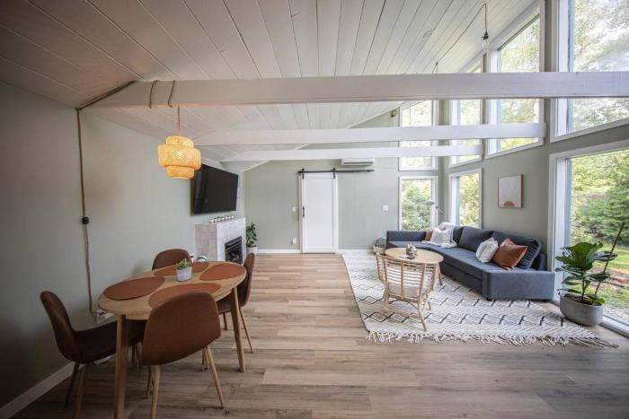 Unwind at this Modern Bethel Village Escape
