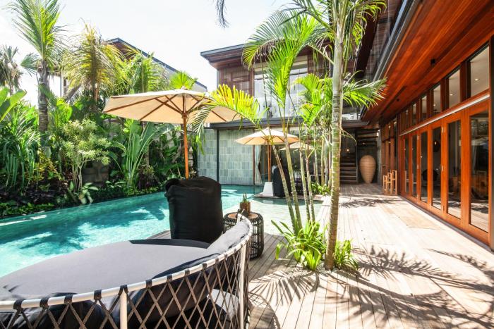 Luxury 6BR Canggu 400m to Finns beach