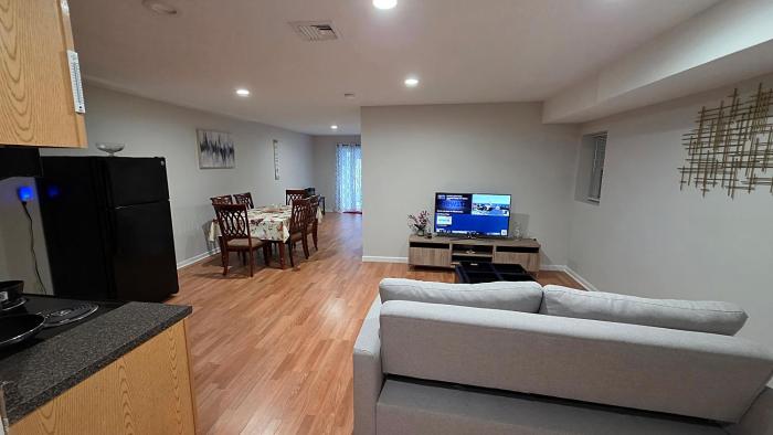 Work & Stay - NYC - EWR - Train Walk