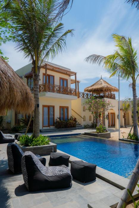 Statler Private Beach Villa Mandalika