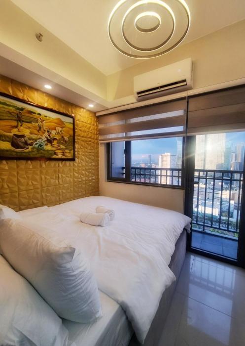 Luxe Studio at Fame Residences Malls, CBDs and More