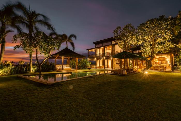 Oceanfront Luxury Villa in Beraban with Private Pool