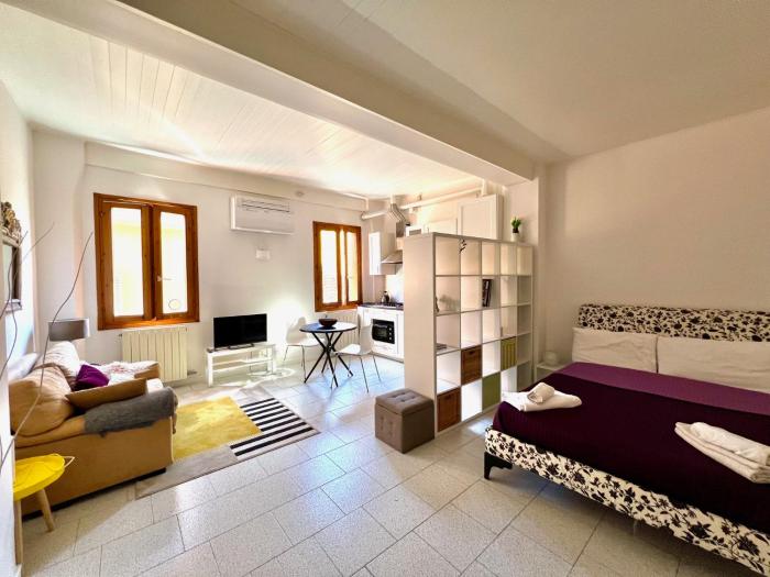 Central Bologna Bright Cozy Apartment