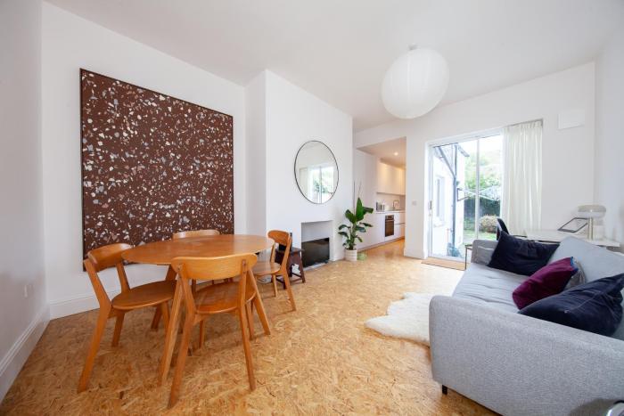 Stylish and modern 1BD Apartment in East Wall