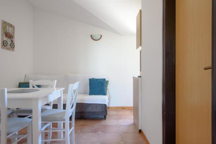 Apartment Gašpar 2 with terrace near the beach