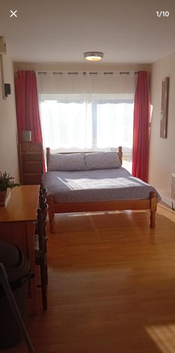 Lovely double bed private studio in tullamore town